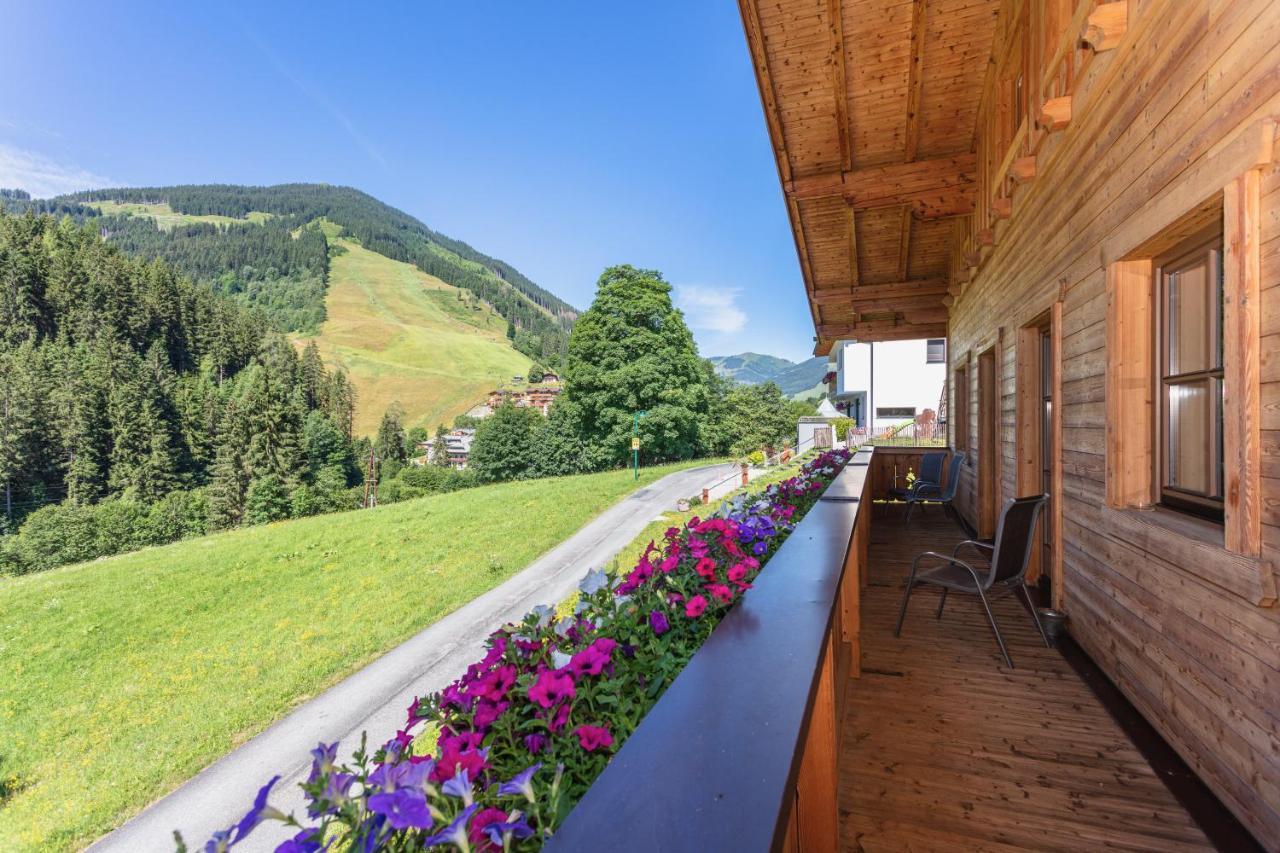 Obertaxinghof Lägenhet Saalbach-Hinterglemm Exteriör bild